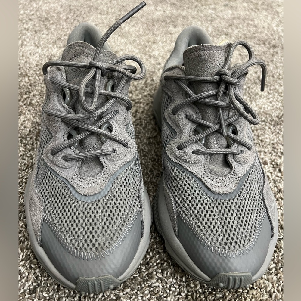 Adidas Originals Ozweego Grey Women’s size 8